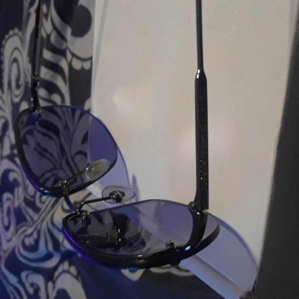 Tommy Hilfiger sunglasses - Picture 3 of 6